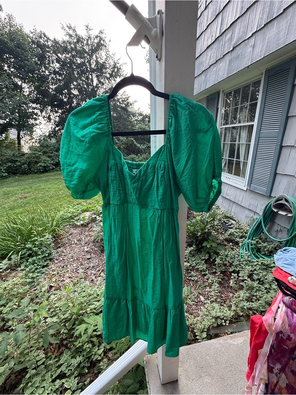 BUNDLE Nine West (green) and old Navy (black) Puff-Sleeve dresses